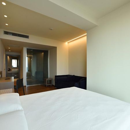Hotel Le Roi Вараце Екстериор снимка