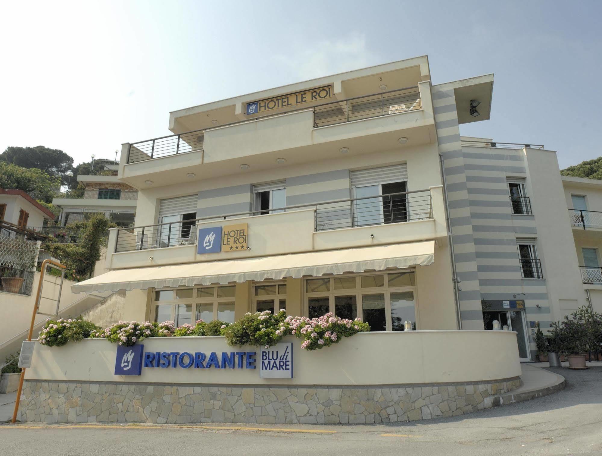Hotel Le Roi Вараце Екстериор снимка
